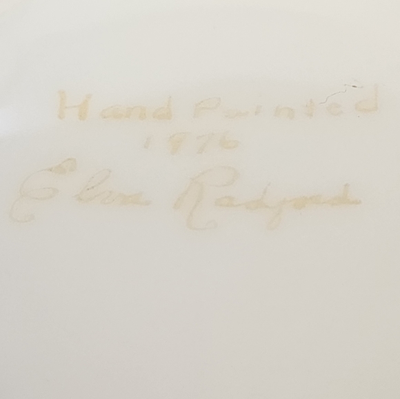 Vtg 1976 Small Scalloped Creamer Pitcher Blackberry Signed - Picture 12 of 12